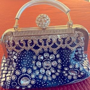 Super fun BLING purse!  It makes an outfit look amazing!